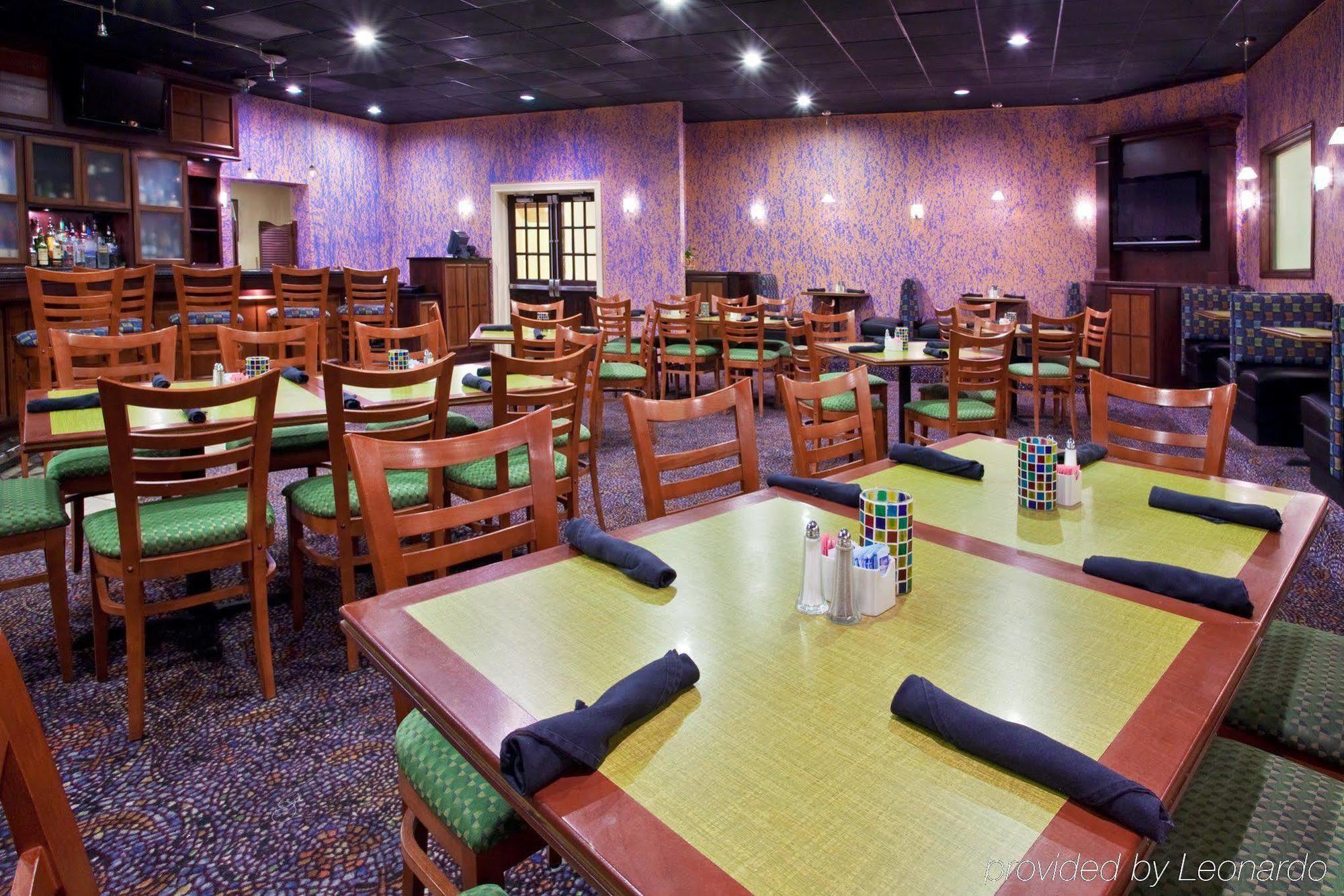 Holiday Inn Columbus North I-270 Worthington Esterno foto